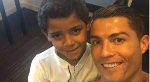 صورة | فينيسيوس جونيور يقتبس من تدريبات رونالدو القاسية (صور: ÙƒØ±ÙŠØ³ØªÙŠØ§Ù†Ùˆ Ø±ÙˆÙ†Ø§Ù„Ø¯Ùˆ Ø¬ÙˆÙ†ÙŠÙˆØ± ÙŠØªÙÙ†Ù† Ù…Ø«Ù„ ÙˆØ§Ù„Ø¯Ù‡