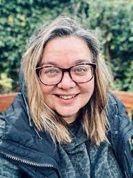 Annette Shipley's Instagram, Twitter & Facebook