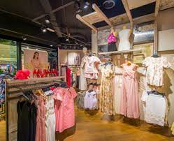 Be the first to know everything, get exclusive offers and be rewarded when you shop. Miss Selfridge Mid Valley Megamall