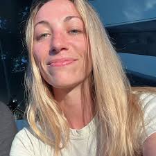 Danielle Dolan (@danielle.dolan) • Instagram photos and videos