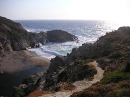Ῑ̓κᾰρῐ́ᾱ • (īkaríā) f (genitive ῑ̓κᾰρῐ́ᾱς); Ikaria Ekei Poy O Xronos Stamata Ferryhopper