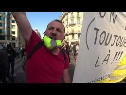 Manifestation à paris des partis de gauche, dénonçant un risque de dérive vers un pouvoir personnel, lors de l' investiture du général de gaulle. En Direct Manifestation Gilet Jaune Paris Youtube