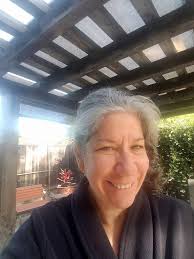 ALL NATURAL, AND STILL GLOWING! Shecainah Njovu wishes you a good afternoon.