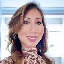 Thu Tieu (Face Made Up)