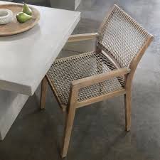 Gazzoni Dining In Showroom 2 Outdoor Dining Chairs Concrete Dining Table Dining Chairs