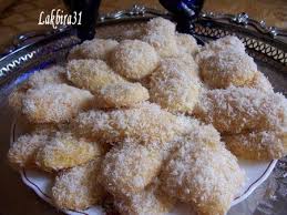 Petits Gateaux A La Noix De Coco Toute La Cuisine Que J Aime Gateau Noix De Coco Recettes De Cuisine Gateaux Et Desserts