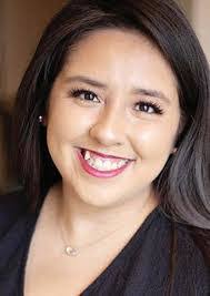 Sandy Reyna's Instagram, Twitter & Facebook