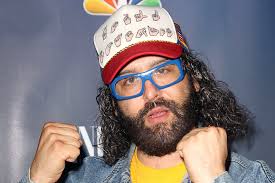 Judah Friedlander living in Queens, sleeping