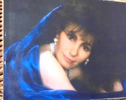 Can someone edit old wedding photo?