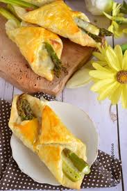 Di piu' serena in cucina. Fagottini Di Asparagi E Pasta Sfoglia Antipasto Con Asparagi La Pagina Del Goloso