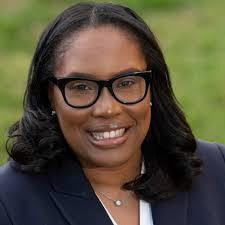 Latricia Broome's Instagram, Twitter & Facebook