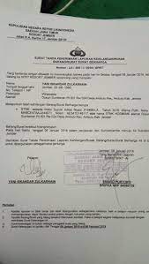 Pengumuman masuk dalam kategori announcement text yang berfungsi untuk menyampaikan suatu informasi secara tertulis. Info Kehilangan Dompet Beserta Isinya Lazismu Jember