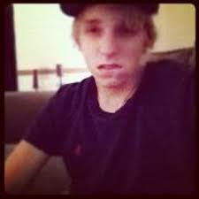 Darren Burris's Instagram, Twitter & Facebook