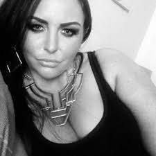 Lesley Healy's Instagram, Twitter & Facebook