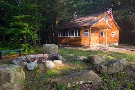 These cabins to rent in the poconos are the perfect getaway for those looking at renting a cabin in the poconos! Cabin 1 1 Bedroom Vacation Cabin Rental Saylorsburg Pa 59156 Find Rentals