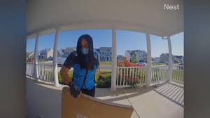 10/29/2021 1:00 am pt play video content. Watch Amazon Driver Deliver An Unusual Request Cnn Video