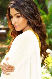 She played a courtesan as chandramukhi in the 2002 'devdas'. Ov S2wmvw Pa0m