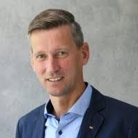 10+ "Frank Grave" profiles