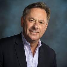 Robin Rundell's Instagram, Twitter & Facebook