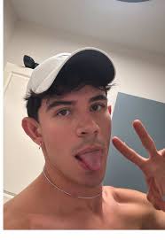 Harrison Hernandez (@harrsharrs)