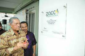 Dia bg petunjuk nak tunjuk belang c boroi tu. Ciklilyputih The Lifestyle Blogger Zara Aisyah Care Centre