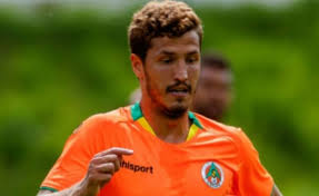 Alanyaspor'da sözleşmesi biten 8 oyuncudan biri olan orta saha oyuncusu salih uçan, bugün sosyal medya üzerinden yaptığı paylaşımla turuncu yeşilli takıma veda etti. Salih Ucan Alanyaspor A Veda Etti Haberi