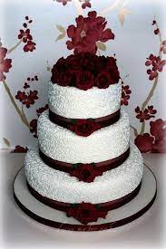 Traditional Wedding Cake Royal Icing Amazing Wedding Cakes Cast Cream Wedding Cakes Burgundy Wedding Cake Wedding Cake Roses