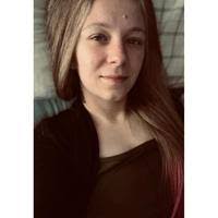 Michelle Mrozek's Instagram, Twitter & Facebook