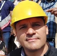 Cárlenton Dávila profilis