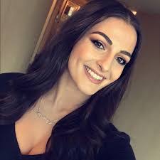 Linda Rasnake's Instagram, Twitter & Facebook