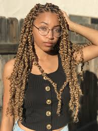 Black And Honey Blonde Ombre Braiding Hair Passion Twists Twist Hairstyles Honey Blonde Hair Twist Braid Hairstyles