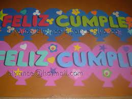Instruye a los invitados para que adornen su cartulina con un mensaje para el homenajeado del cumpleaños. Letrero De Globos En Foami Buscar Con Google Letreros De Cumpleanos Cartel De Cumpleanos Letrero Feliz Cumpleanos