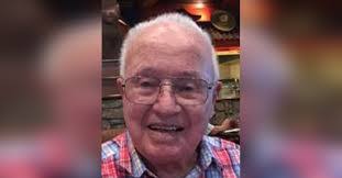 Scott Hullinger's Instagram, Twitter & Facebook