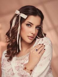 eh ada kendall sm dua lipa huhu @abellyc