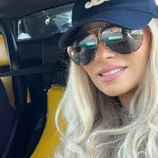 Tracy-Jane Meredith-Cummings (@supercar_princess) • Threads, Say more