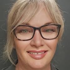 Sonya Marks's Instagram, Twitter & Facebook