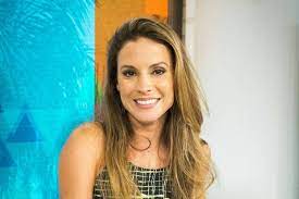 She is 43 years old as of this year, and maíra charken is her real name. Kvye2oy43nj3zm