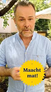 🇬🇧 « A heartfelt thank you, @isabelle.marinov, for today's reading 📖and  sneak peek of your new book📚 'TO MEET A COMET' 💫at the 'natur musée'! It  was truly inspiring. We're grateful for