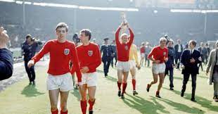 Son una hidra a la que le cortaron la cabeza el fútbol es un juego simple. Inglaterra 1966 El Futbol Se Llena De Color Vavel Espana