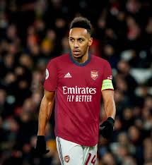 The shirt could be combined with darker red (scarlet) / white logos and applications. A On Twitter Arsenal 21 22 Home Kit Leak Just A Guess