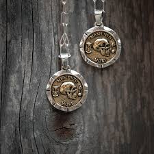Memento Mori Premium Pendant – Daily Stoic Store