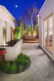 Crisp Clean Contemporary Backyard Love It Wendy Garden Small Backyard Landscaping Small Yard Design Outdoor Gardens Design