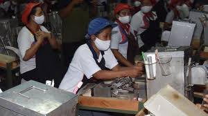 Loker pabrik triplek sukomoro magetan. Pabrik Rokok Di Madiun Kembali Beroperasi Foto Tempo Co