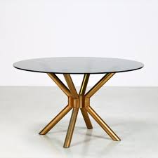 Архитектор и дизайнер родольфо дордони родился в милане, где он студия dordoni architetti, основанная в милане родольфо дордони, лукой дзанибони и алессандро. Rodolfo Dordoni Dining Table 1960s 94574