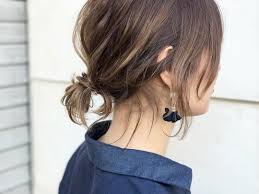 短めヘアでも出来るお手軽アップヘアアレンジ Locariロカリ