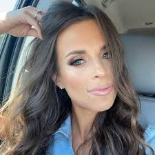 Brooke Grubb's Instagram, Twitter & Facebook