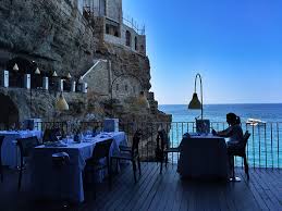 Via narciso, 59 70044 polignano a mare апулия италия. Grotta Palazzese Italy S Restaurant Built Inside A Cave Luxe Adventure Traveler