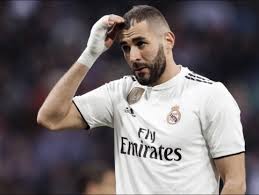 Frayeur chez les bleus : Blessure L Indisponibilite De Karim Benzema Va Se Prolonger Eurofootnews