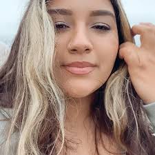 Okay, I promise I won’t be too corny, but As our first anniversary comes to  an end and your birthday is happening in the next few minutes, Listening to  you sing Bruno Mars- Talking to the moon ...