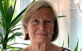Sir richard sutton, 83, suffered stab wounds at a property near gillingham, dorset, about 19:30 bst on wednesday. P8tmzpfdbsda6m